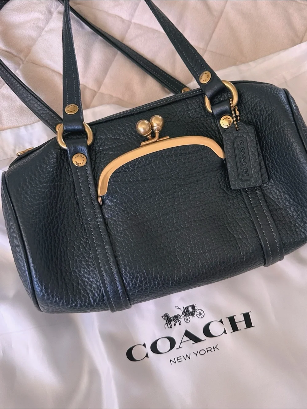 Coach Kisslock Barrel Bag 28 - Picture 6 of 7